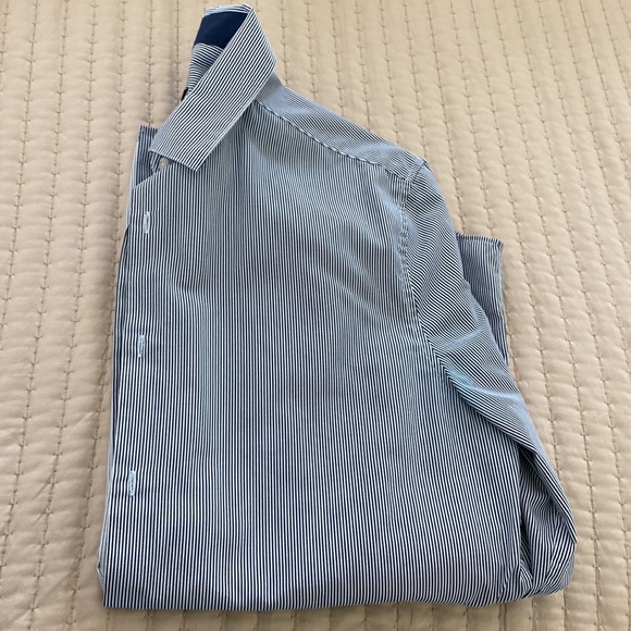 H&M Slim fit button up - Picture 3 of 3